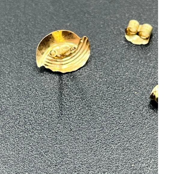 Vintage 10K Gold Blue Topaz Ridged Genuine Gemstone 40g Small Stud Earrings - Picture 9 of 14